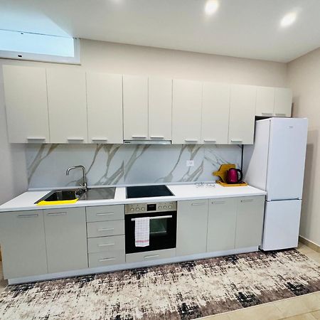Edi Apartament Center Shkodër Esterno foto