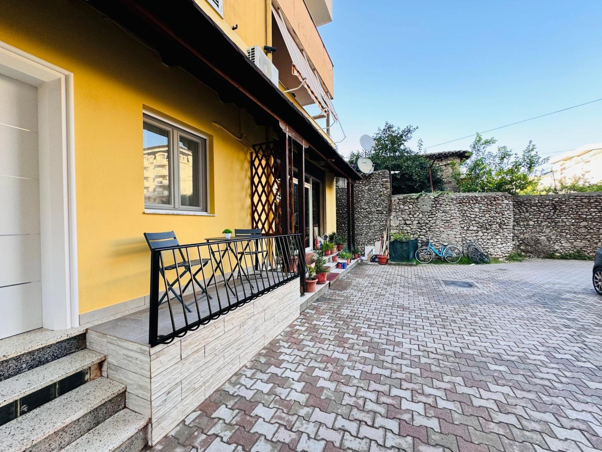 Edi Apartament Center Shkodër Esterno foto